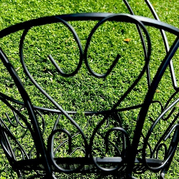 Black Scroll Banana Holder with Fruit Basket - Picture 6 of 8